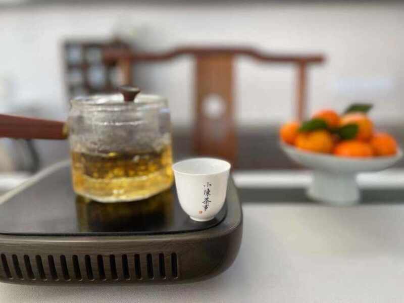Существует старое обычай: заваривать пуэр и пить его не для вкуса или аромата, а только для того, чтобы ощутить его запах.