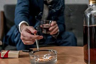 Smoking and drinking are harmful, but drinking tea is beneficial. Can a person who likes to smoke and drink, make up for the harm of smoking and drinking by drinking tea?