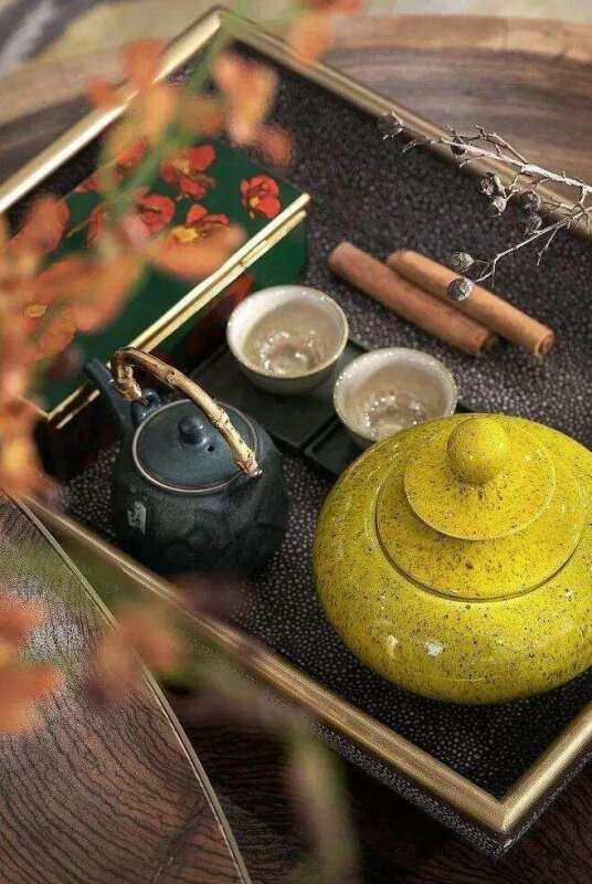 人到中年，以茶为友，远离烟酒